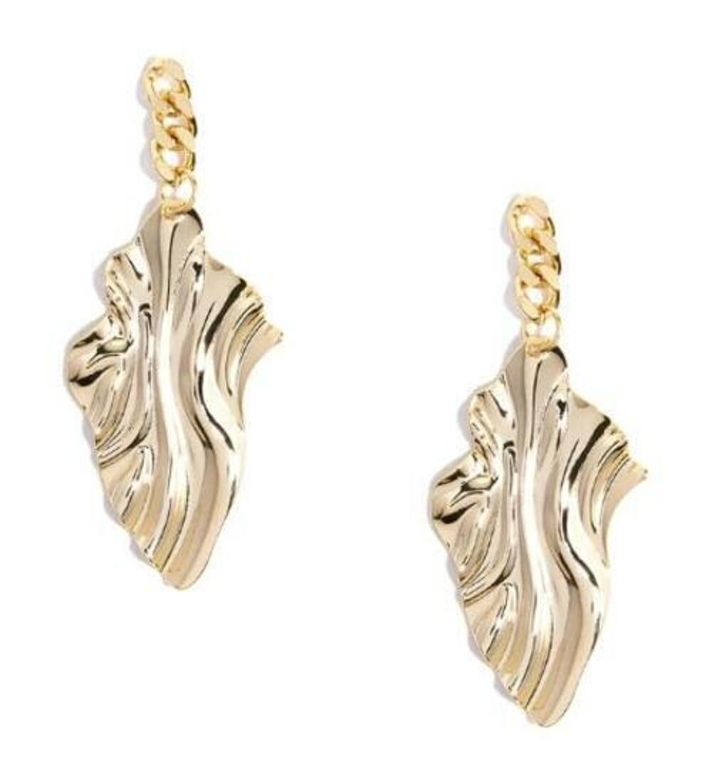 Zenzii Wavy Drop Earrings of Wavy Shiny Metal - Gold